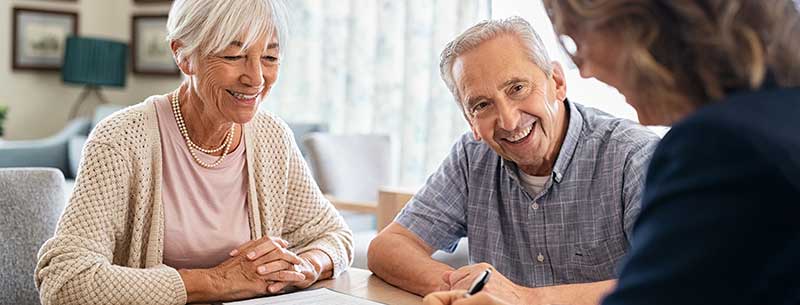 couple talking with a consultant